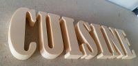 Polystyreen letters voor decoratie en bewegwijzering