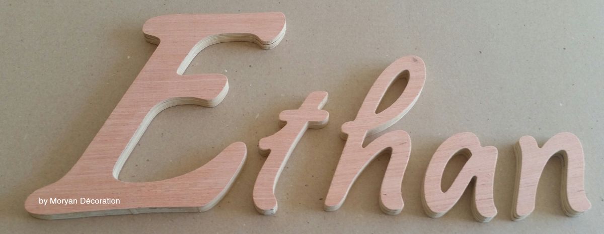 Houten brief om model COOL te schilderen