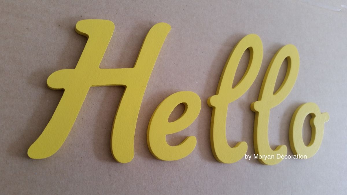 Houten brief om model COOL te schilderen