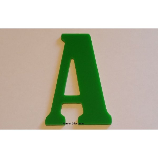 Decoratieve plexiglas letter BERNARD CONDENSED
