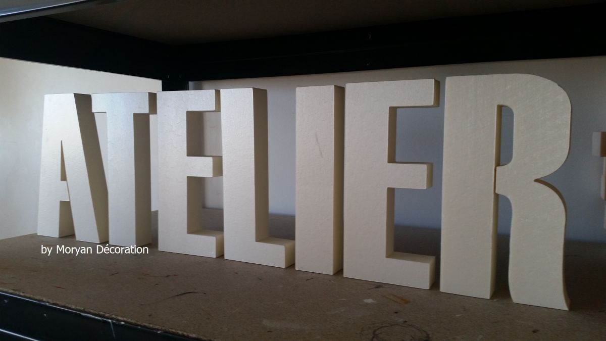 Decoratieve polystyreen letter ATELIER , hoogte 20 cm