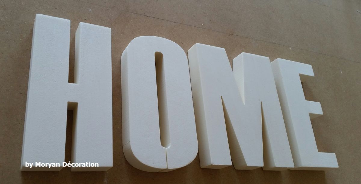 Decoratieve polystyreen letter HOME , hoogte 20 cm