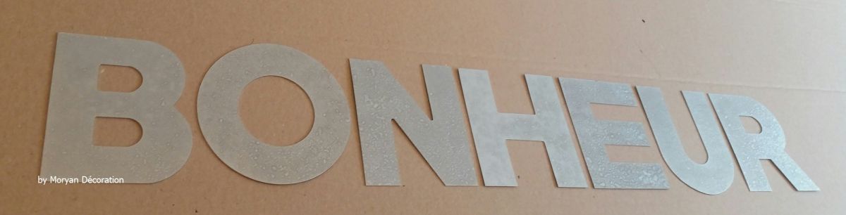 Decoratieve zinken letter BONHEUR 30 cm