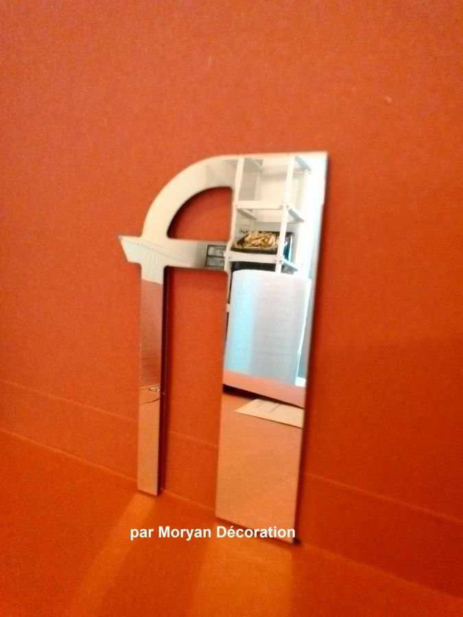 Decoratieve wandletter spiegel BETTY