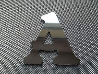 Decoratieve wandletter spiegel BELSHAW