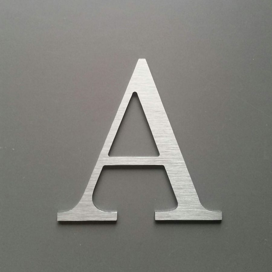 Geborstelde metalen letter CENTURY