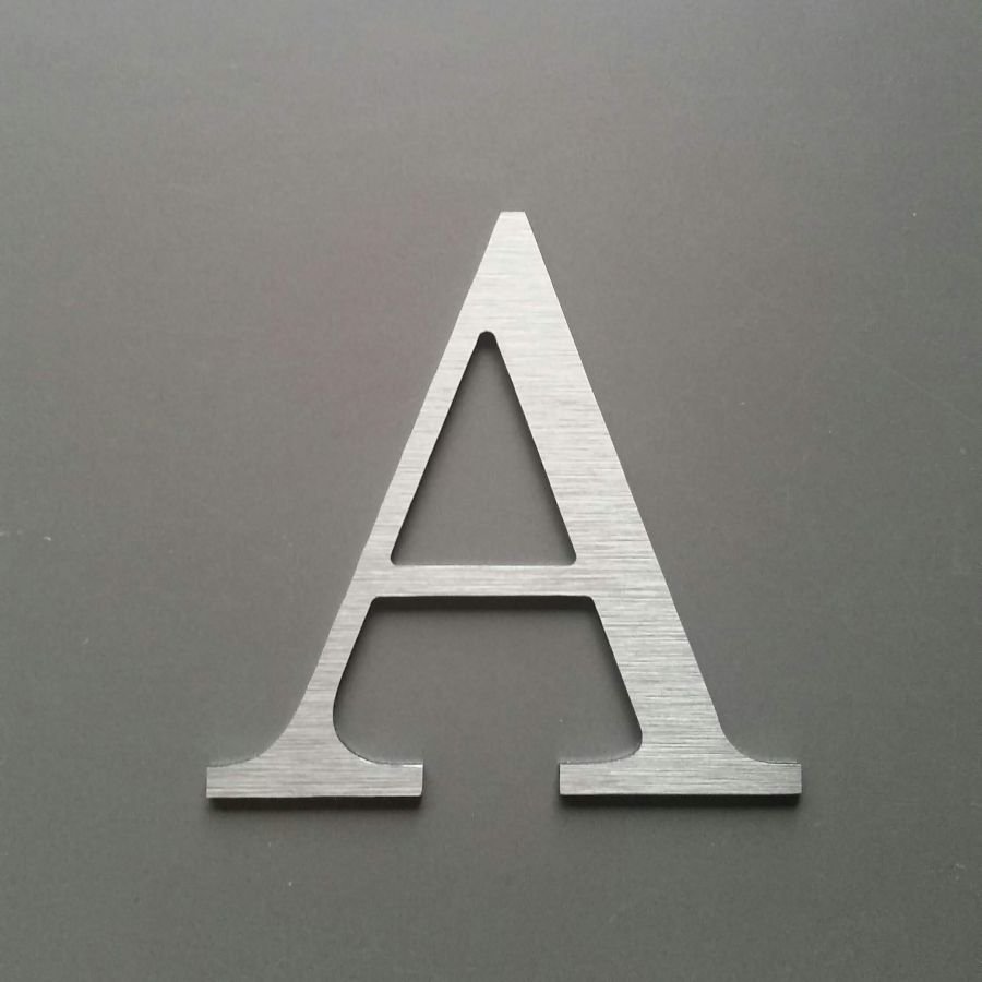 Geborstelde metalen letter CENTURY