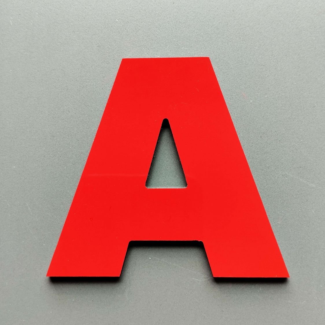 Metalen letterkleur ARIAL ZWART