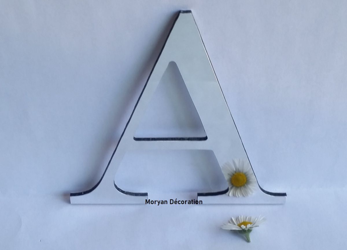 Decoratieve spiegel letter CENTURY