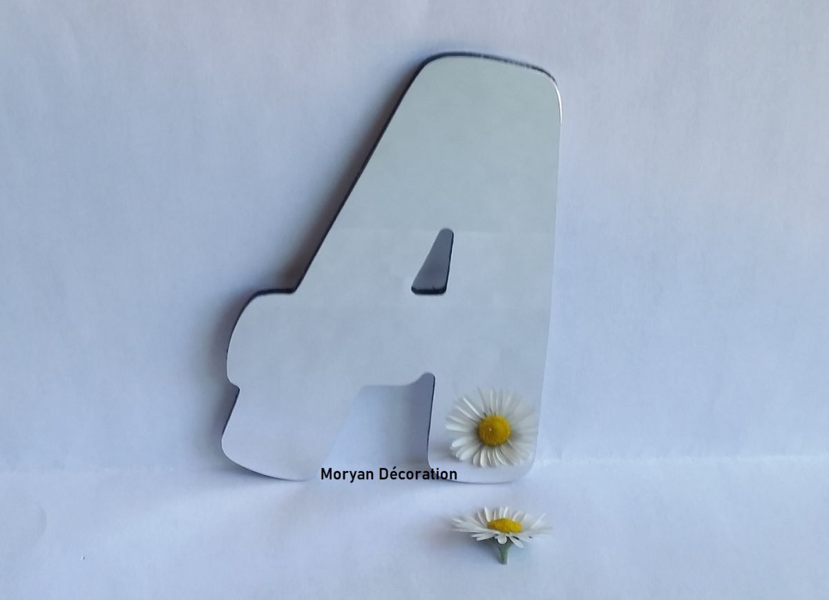 Decoratieve spiegelletter BALLOON