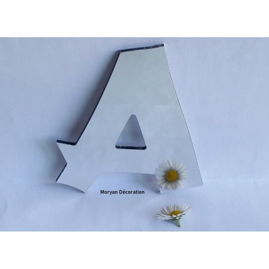 Decoratieve wandspiegel letter CANCUN