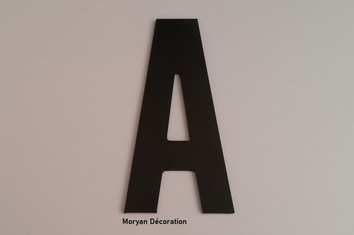 Plastic letter PVC zwart BATON