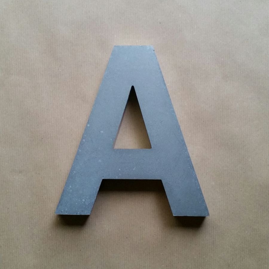 3D reliëfletter in ARIAL-zink
