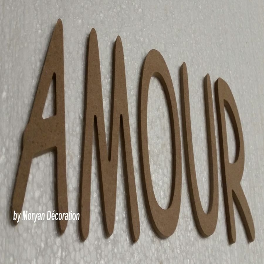 Decoratieve houten letter LOVE