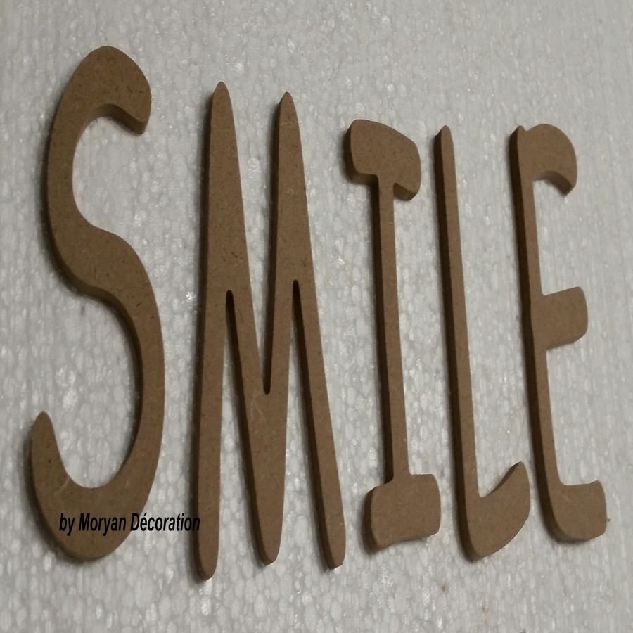 Decoratieve houten letter SMILE