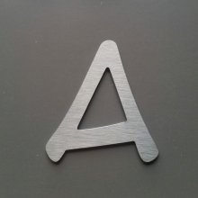 Geborstelde metalen letter ANIME ACE