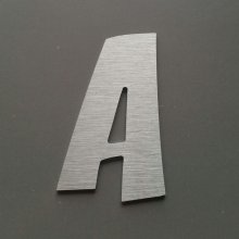Geborstelde metalen letter ZOINKS