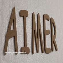Decoratieve houten letter LOVE