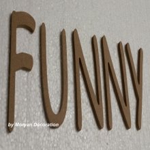 Decoratieve houten letter FUNNY